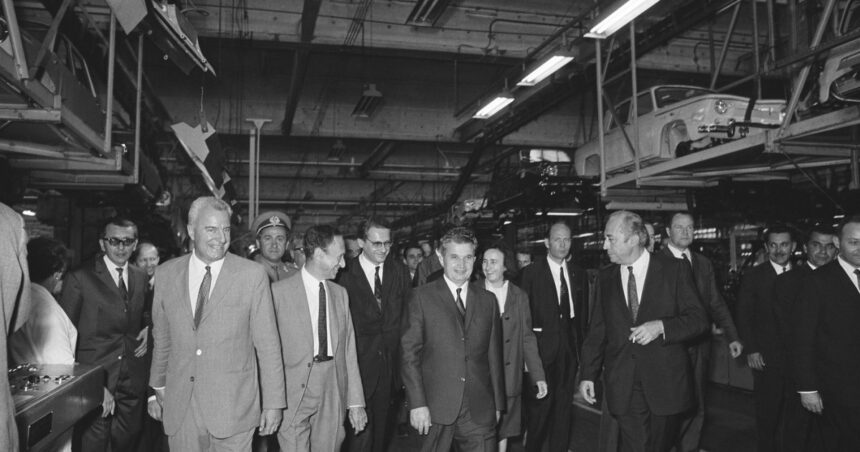 Miturile „raiului” comunist (3). Ceaușescu a plătit datoria externă, dar cu costuri uriașe pentru populație. România era mai bogată? 1 miturile raiului comunist 3 ceausescu a platit datoria externa dar cu costuri uriase pentru populatie era romania mai bogata 68904c31b99af