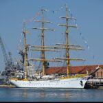 nava scoala mircea revine in portul militar constanta dupa un mars international de instructie 6891d40cec1c6