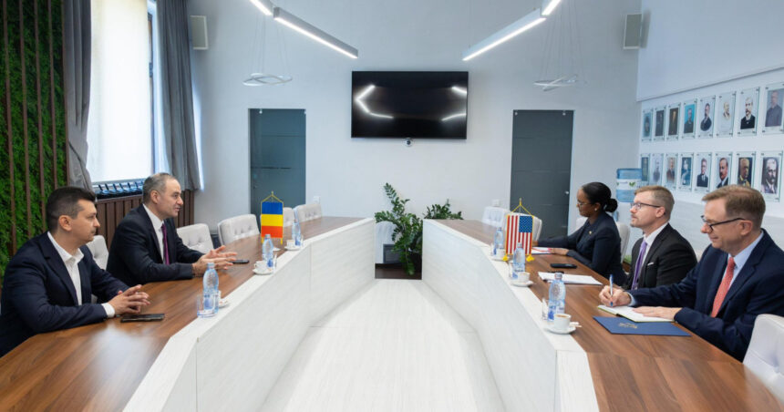 nazare intalnire cu insarcinatul cu afaceri al sua trebuie sa ne schimbam fundamental atitudinea in atragerea de investitii straine 68a5e6473c837
