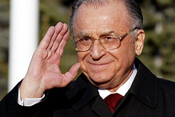 news alert ion iliescu este in stare critica ce spun medicii in cel mai recent raport privind sanatatea fostului presedinte 688df68cd0aa5