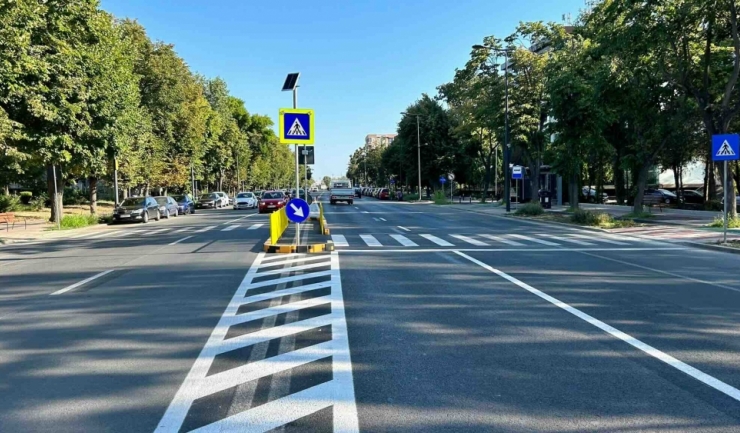 Amenajarea unui nou scuar median pe bulevardul Lăpușneanu din Constanța 1 nou scuar median amenajat pe bulevardul lapusneanu din constanta 68a6e3e30ed46