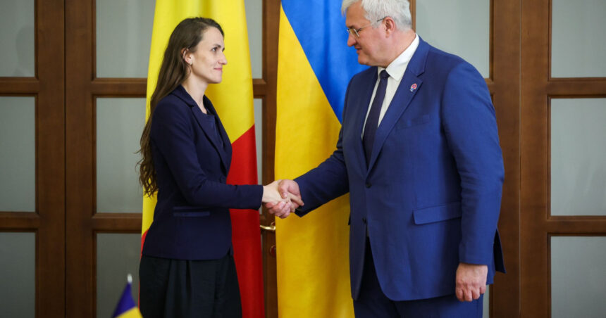 Oana Ţoiu, întâlnire cu omologul ucrainean. Ministra de Externe a subliniat importanţa protejării drepturilor minorităţilor naţionale. 1 oana toiu intalnire cu omologul ucrainean ministra de externe a subliniat importanta protejarii drepturilor minoritatilor nationale 689595c8b54be