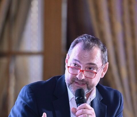 opinii sa inlocuim logica de criza cu o viziune pe termen lung 6892df3de0464