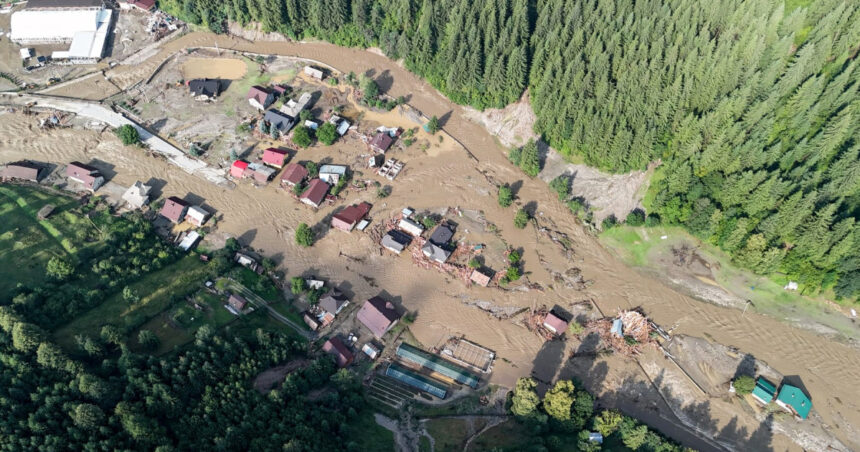 pericol de inundatii pe rauri din trei judete pana la miezul noptii risc ridicat pe mures 68a48a38c3ea4