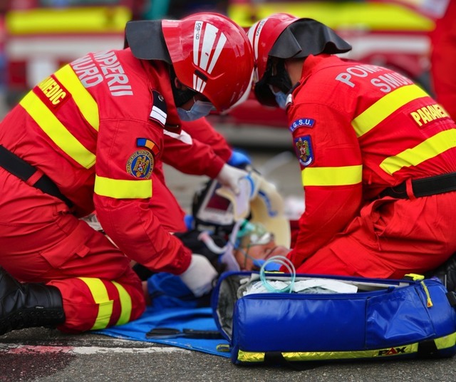 Planul Roșu de Intervenție, coliziune între două mașini pe A1 1 planul rosu de interventie doua masini s au ciocnit pe a1 68b32f8e2a24d