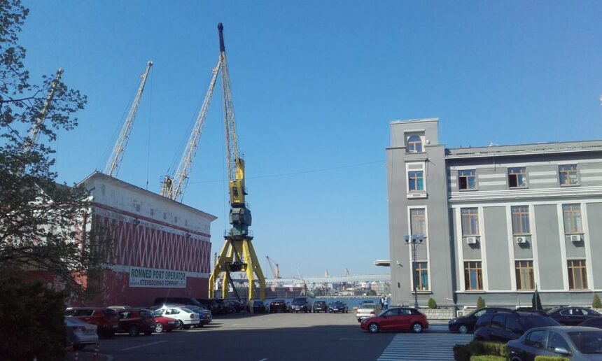 Portul Constanța solicită chirii de peste 6 milioane de lei de la Romned: operatorul afirmă că este proprietar, nu chiriaș. 1 portul constanta cere chirii de peste 6 milioane de lei de la romned operatorul sustine ca este proprietar nu chirias 6893d18b733d2