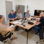 presedintele organizatiei judetene pnl constanta bogdan hutuca s a intalnit astazi cu reprezentantii sindicatelor si organizatiilor de rezervisti ce au discutat 689c719b4d0d5