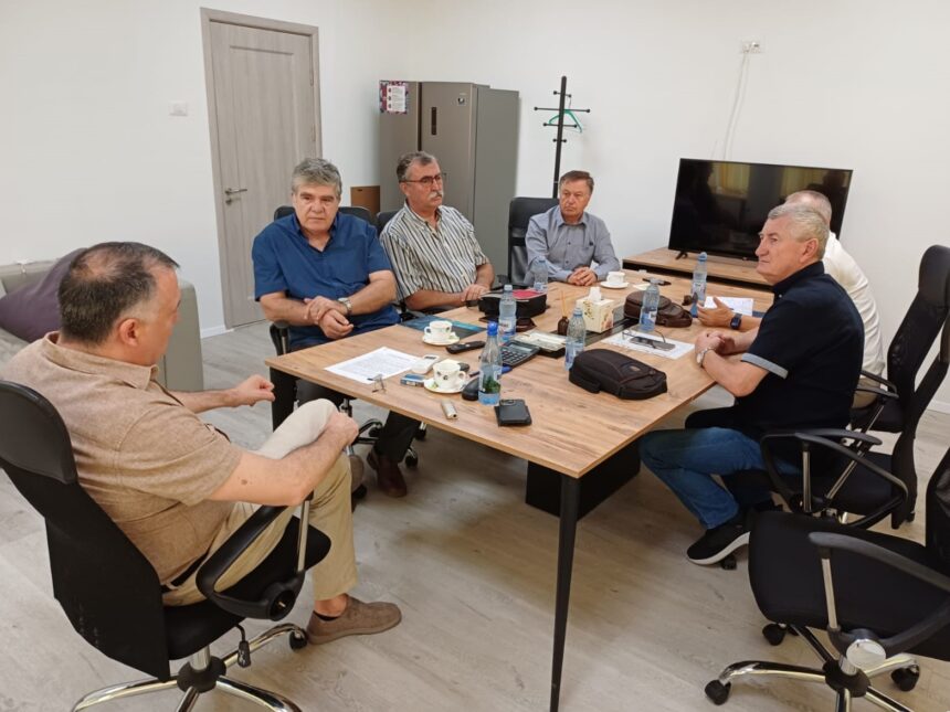 Președintele organizației județene PNL Constanța, Bogdan Huțucă, s-a întâlnit astăzi cu reprezentanții sindicatelor și organizațiilor de rezerviști pentru a discuta diverse teme. 1 presedintele organizatiei judetene pnl constanta bogdan hutuca s a intalnit astazi cu reprezentantii sindicatelor si organizatiilor de rezervisti ce au discutat 689c719b4d0d5