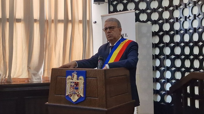 primarul chitac obligat sa tina sedintele de consiliu local in format fizic de tribunal anuntul curtii de apel 6892c69d4e1ef