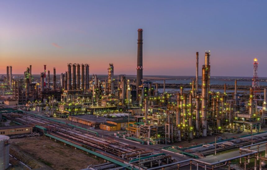 productia rafinariei petromidia a crescut cu 65 in primele 6 luni 68a344da30d1e