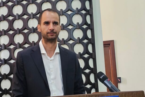 proiectul prin care se dorea micsorarea indemnizatiile directorilor societatilor din subordinea consiliului local constanta nu a trecut de votul consilierilor 68b0b688e06ba