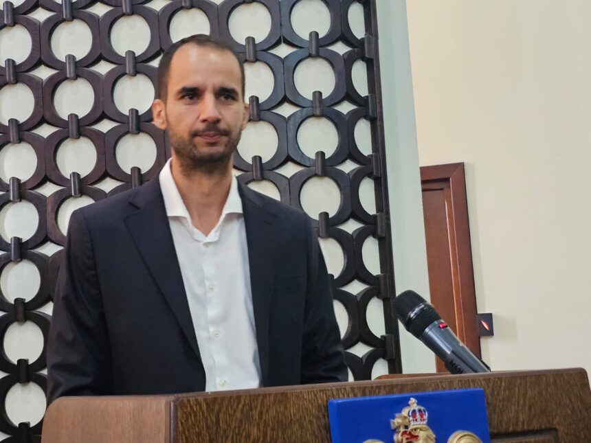 proiectul prin care se dorea micsorarea indemnizatiile directorilor societatilor din subordinea consiliului local constanta nu a trecut de votul consilierilor 68b0b688e06ba