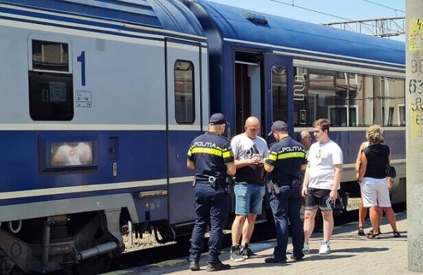 reprezentantii cfr si politistii constanteni actiuni in statiile de cale ferata au aplicat peste 100 de amenzi 689b4340378d0