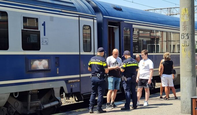 reprezentantii cfr si politistii constanteni actiuni in statiile de cale ferata au aplicat peste 100 de amenzi 689b4340378d0