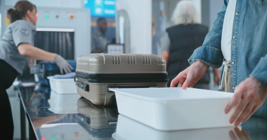 restrictia privind lichidele in bagaje de mana ar putea fi ridicata in ue aeroporturile din romania pregatite pentru noile reguli 689425b643baf