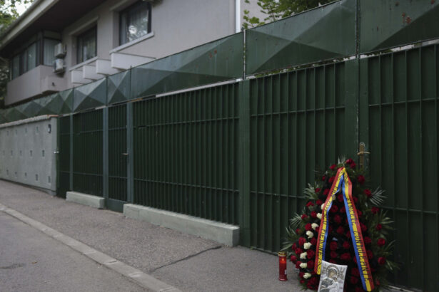 romanii ii pot aduce un ultim omagiu lui ion iliescu programul ceremoniilor stabilite de guvern in cadrul funeraliilor de stat 6892d6a8eebeb
