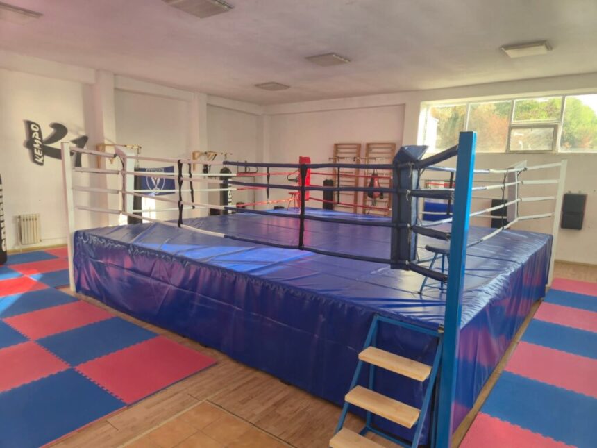 Sala de box și kempo din Cernavodă, modernizată de către autoritățile locale 1 sala de box si kempo din cernavoda modernizata de autoritatile locale 68b0466f46e00