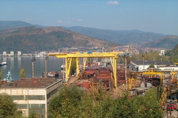 santierul naval orsova si a injumatatit profitul net la s1 689db197365ec