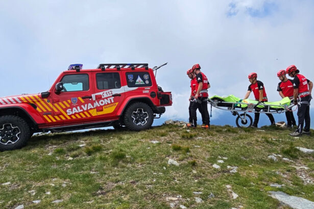 sapte persoane au ajuns la spital dupa ce au fost salvate de munte 68a97bdb12df7
