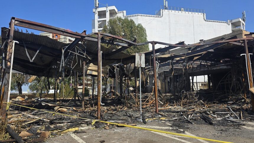 Se conturează un scenariu previzibil: Posibila cauză a incendiului de la clubul Bellagio din Mamaia – acțiunea iresponsabilă a unor indivizi. 1 se contureaza un scenariu previzibil posibila cauza a incendiului de la clubul bellagio din mamaia actiunea iresponsabila a unor persoane 6895e1380fce6