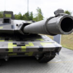 seful celui mai mare producator german de arme spune ca preturile tancurilor si armamentului vor scadea in timp ce europa se inarmeaza 689c69fab2ef2