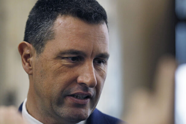 tanczos barna ministerul mediului mai are 2 miliarde de euro disponibile prin pnrr 17 miliarde s au dus pe apa sambetei 6895d98412ff4