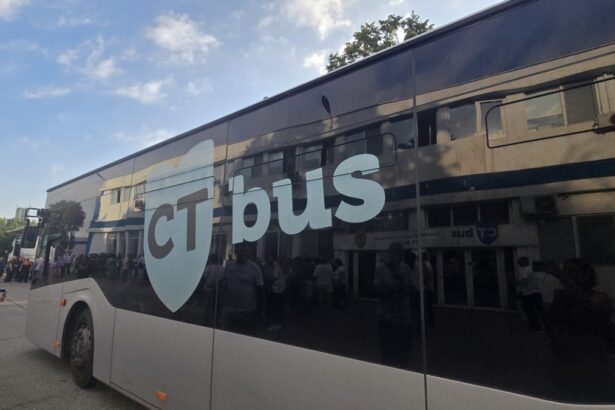 trafic aglomerat in constanta vineri seara intarzieri pe mai multe linii ct bus 689f819614fa9