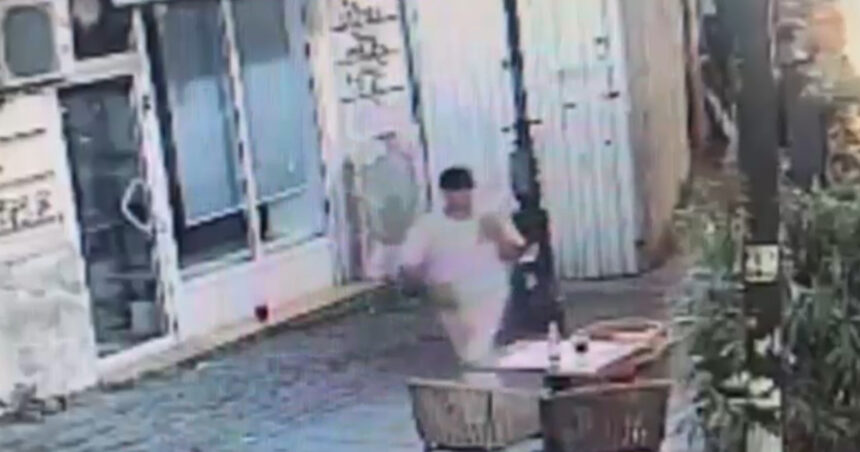 Turcul care a tras cu o armă în Centrul Vechi a fost arestat preventiv pentru tentativă de omor calificat și alte trei fapte penale. 1 turcul care a tras cu o arma in centrul vechi a fost arestat preventiv pentru tentativa de omor calificat si alte trei infractiuni 68a72d3828a55