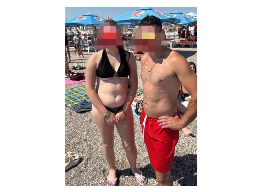 Turiști salvați în ultimul moment pe plaja Roxi: Salvamarii avertizează asupra valurilor înșelătoare. 1 turisti salvati in ultimul moment pe plaja roxi valurile sunt inselatoare atrag atentia salvamarii 688e2cec5f4e8