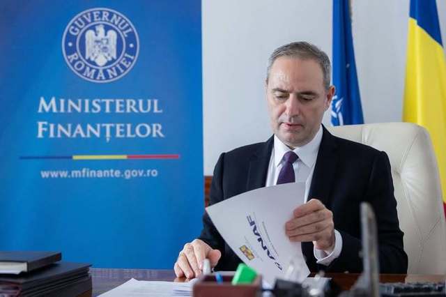ULTIMA ORĂ Cheltuielile deductibile pentru afiliați vor fi restricționate la 3% pentru companii. Cheltuielile care depășesc acest nivel nu vor mai fi deductibile. 1 ultima ora cheltuielile deductibile cu afiliatii vor fi limitate la 3 pentru companii peste acest nivel cheltuielile nu vor mai fi deductibile 689c6afc32ccb