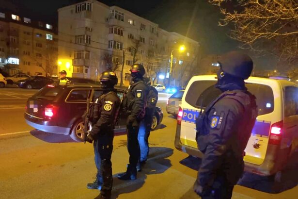 un barbat din constanta trimis in judecata pentru ca si ar fi santajat sotia cu imagini intime ipj constanta s a constituit parte civila vezi aici motivul 689ea4336b876