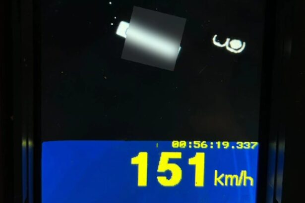 un tanar de 20 de ani prins ruland cu 150 km h pe bulevardul 1 mai din constanta a ramas pieton si a primit o amenda consistenta 6891f0228b9a3