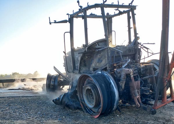 un tractor a ars pe dn2a intre vadu oii si harsova 68a03f7d8bdc1
