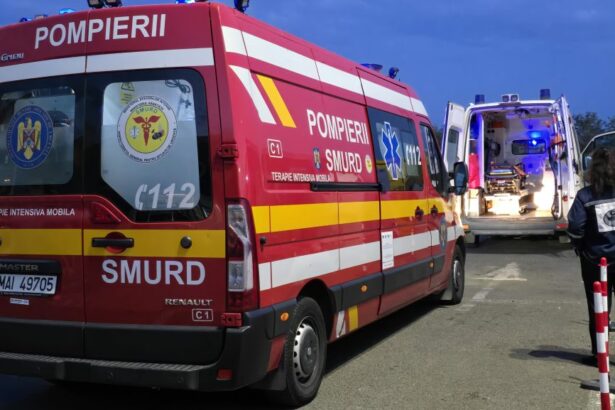 update foto video un barbat a murit dupa ce i s a facut rau in incinta statiei de sortare din parcarea carrefour tom constanta 68b48f0861fe5