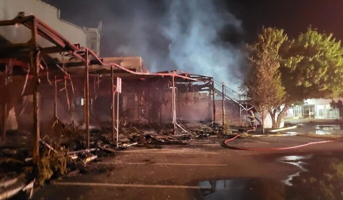 vezi ce spune ministerul culturii despre incendiul de la fostul club bellagio din mamaia 6895b6eb70e2c