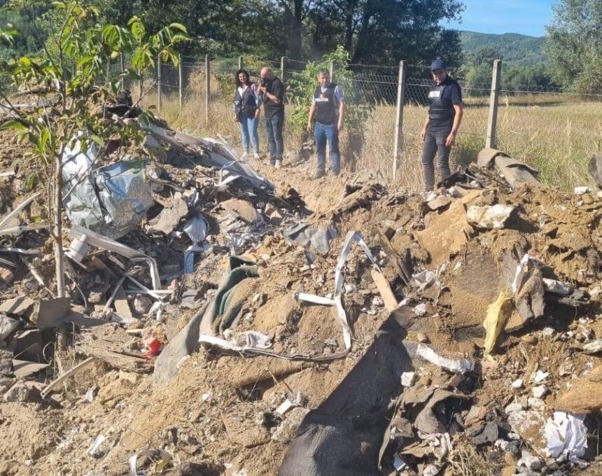 A înșelat o firmă din Constanța și a îngropat 100 de tone de deșeuri! 1 video a inselat o firma din constanta si a ingropat 100 de tone de deseuri 68af25b6744d0