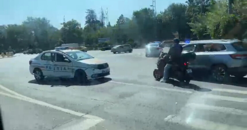 Accident cu o mașină a poliției la Arcul de Triumf din București. O polițistă a fost rănită și transportată la spital. 1 video accident cu o masina a politiei la arcul de triumf din bucuresti o politista a fost ranita si dusa la spital 68aeda7a80028