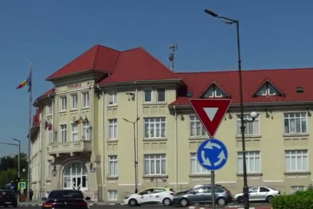 video anaf pune sechestru pe sediul primariei giurgiu primar orasul e in faliment de mult timp ma executa pe praful de pe toba 6890ce499bcb1