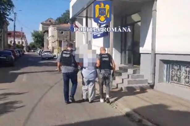 video atac sangeros de ziua marinei barbat arestat dupa ce si ar fi injunghiat de mai multe ori sotia 68a09e617a5a1