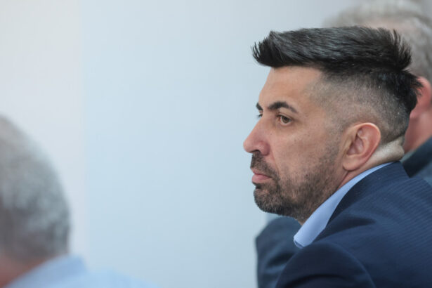 video fostul director romsilva acuzat ca a dat ilegal prime de sute de mii de euro s a inscris in concursul pentru sefia interimara a regiei 68ac2cea408a0