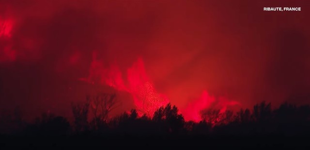 Franța se confruntă cu cel mai mare incendiu de vegetație din 1949 1 video franta se lupta cu cel mai mare incendiu de vegetatie din 1949 689468faa5965