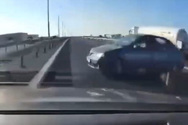 video gest inconstient pe autostrada a1 un sofer a tras brusc de volan pentru a intoarce si a lovit o alta masina 6897694dc268c