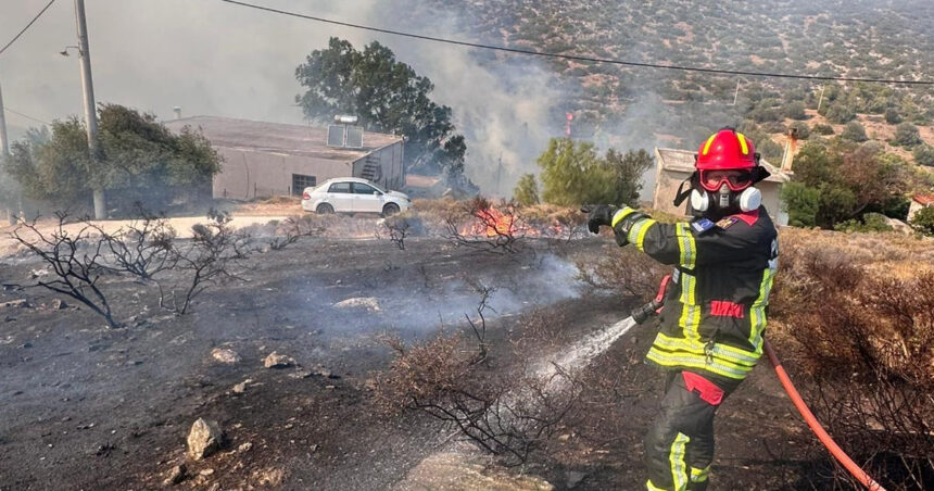 Pompierii români avertizează: peste 250 de incendii au izbucnit în doar 24 de ore. Câte hectare au ars și ce recomandări au pentru populație. 1 video pompierii romani avertizeaza peste 250 de incendii au izbucnit in doar 24 de ore cate hectare au ars si ce i se recomanda populatiei 689afb58720a5
