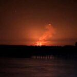 Rușii au bombardat localitatea Orlovca, peste Dunăre de județul Tulcea, iar exploziile au fost vizibile din mai multe localități din România. 3 video rusii au bombardat localitatea orlovca peste dunare de judetul tulcea exploziile au fost vizibile din mai multe localitati din romania 6892e6401d89f