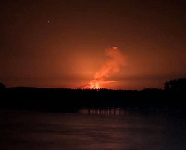 Rușii au bombardat localitatea Orlovca, peste Dunăre de județul Tulcea, iar exploziile au fost vizibile din mai multe localități din România. 1 video rusii au bombardat localitatea orlovca peste dunare de judetul tulcea exploziile au fost vizibile din mai multe localitati din romania 6892e6401d89f