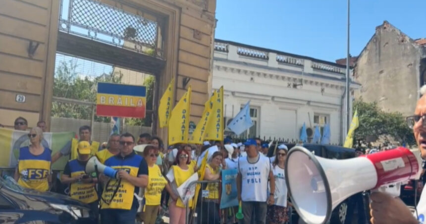 Sindicatele din Educație vor boicota începutul anului școlar: au discutat cu Bolojan, dar premierul nu pare să fi ascultat cererile lor 1 video sindicatele din educatie vor boicota inceputul anului scolar au discutat cu bolojan dar premierul nu pare sa fi auzit ce i au cerut 6899d087bda6b