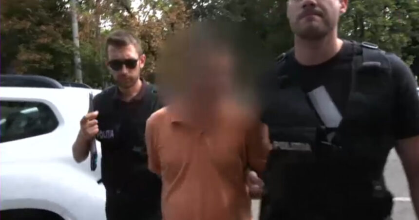 Un șofer de ridesharing a provocat un accident cu alte două mașini în timp ce făcea avansuri clientei sale. Bărbatul a fost reținut. 1 video un sofer de ridesharing a provocat un accident cu alte doua masini in timp ce ii facea avansuri clientei sale barbatul a fost retinut 68a9a98db155f