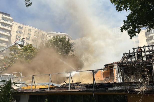 videofoto incendiu in zona centrala din bucuresti la fostul restaurant marul de aur a fost emis mesaj ro alert 68b03d8b46e26
