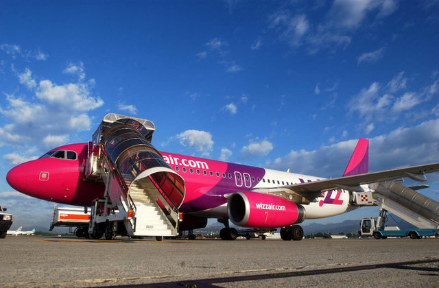 Wizz Air anunță extinderea la Sibiu, unde a beneficiat de ajutor de stat. 1 wizz air anunta extinderea la sibiu unde a primit ajutor de stat foto 6892216f0dd98