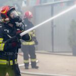 a luat foc o nava in santierul naval constanta pompierii intervin cu mai multe autospeciale 68dbc0bcf21b7